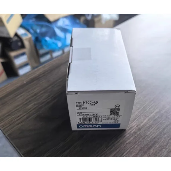 New In Box OMRON CS1W-ETN21 CS1WETN21 PLC Ethernet Communication Unit
