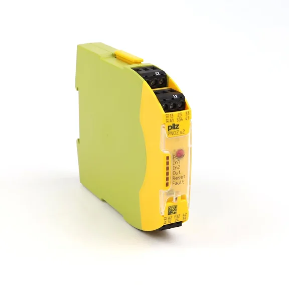 New In Box PILZ PNOZ s2 750102 Safety Relay 24VDC