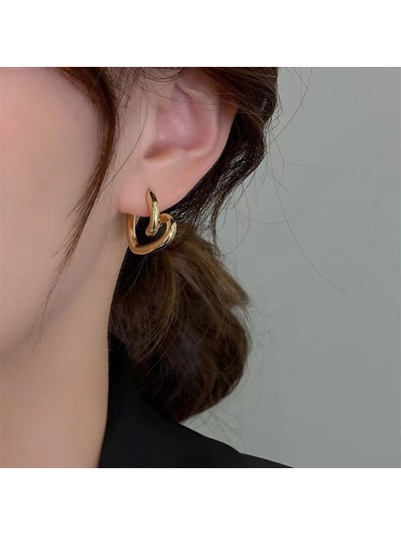 New Korean Gold Design Heart-shaped Earrings for Women High-end and Elegant Gold Plated Earrings