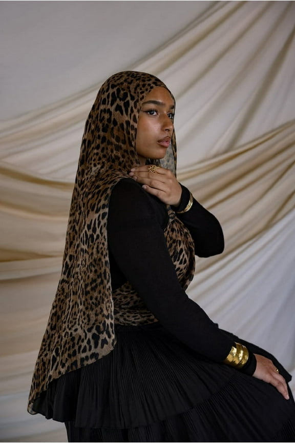 New Leopard Printed Hijab Breathable Light Weight Soft Cotton Rayon Viscose Woven Modal Muslim Women Shawl Hijab Scarf