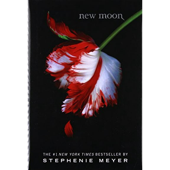 Pre-Owned New Moon: 2 (The Twilight Saga) Paperback