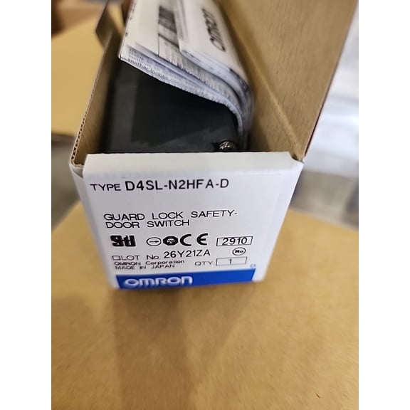New OEM OMRON Safety Door Switch P/N D4SL-N2HFA-D