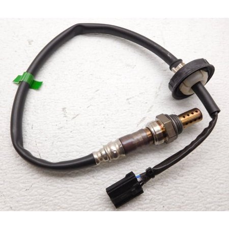 New Old Stock OEM Oxygen O2 Sensor For Mitsubishi Galant MD345771
