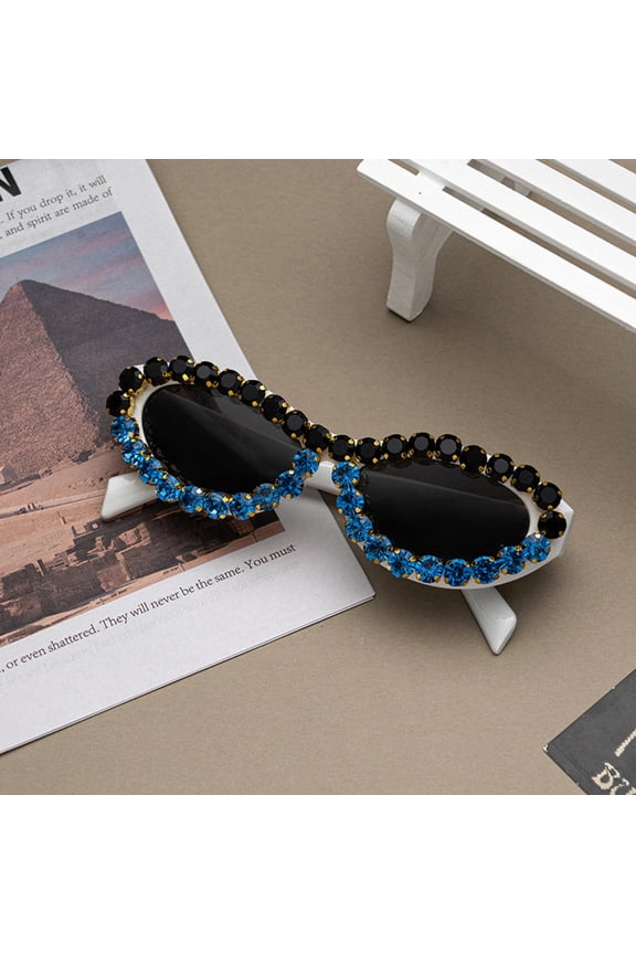 New Personalized Rhinestone Edged Sunglasses For Women Retro Street Photography Fashion Cat Eye Glasses Party Weddings Decor Eyeglasses