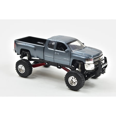 New Ray Chevrolet Silverado 2500 HD Diecast Truck with Suspension 1:32 Scale Blue