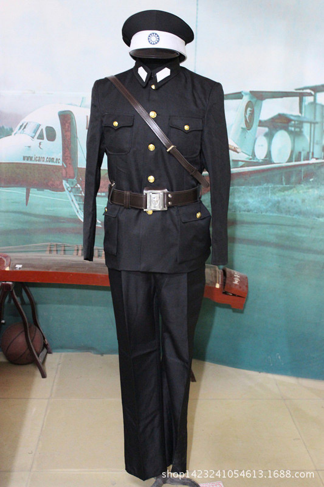 New Republic of China second dog performance costume patrol House