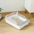 New Semi-Enclosed Spatter-Proof Plastic Cat Toilet with Removable Design, Durable and Easy to Clean, Ideal for Pet Owners, 1 Pie (WHITE,M)