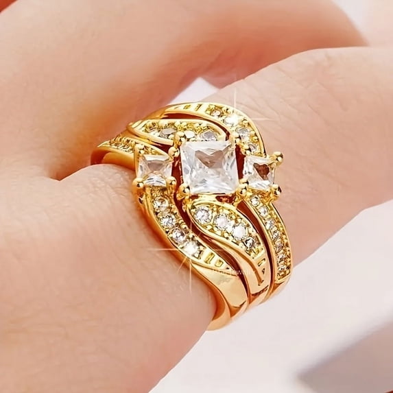 Womens Gold Plated Ring Set Three Piece Geometric Alloy Metal Rings with Diamond Studded Detail Korean Rings Japanese Rings