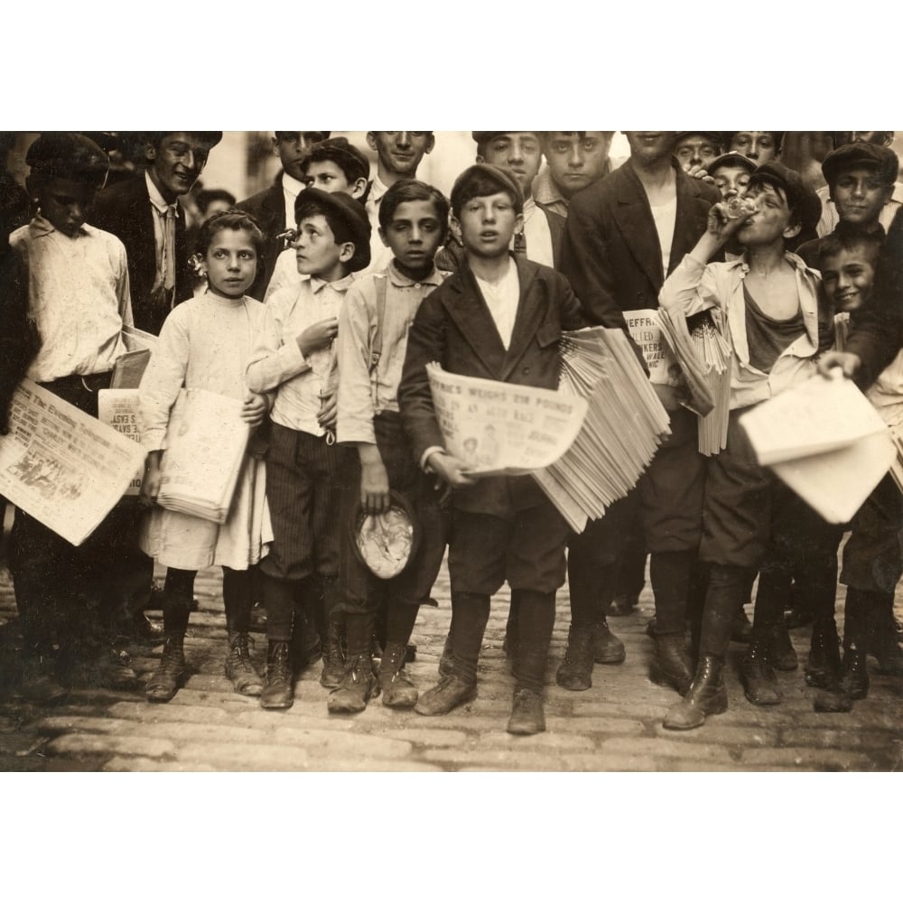 New York Newsboys 1910. Na Group Of Newboys And One Newsgirl Getting