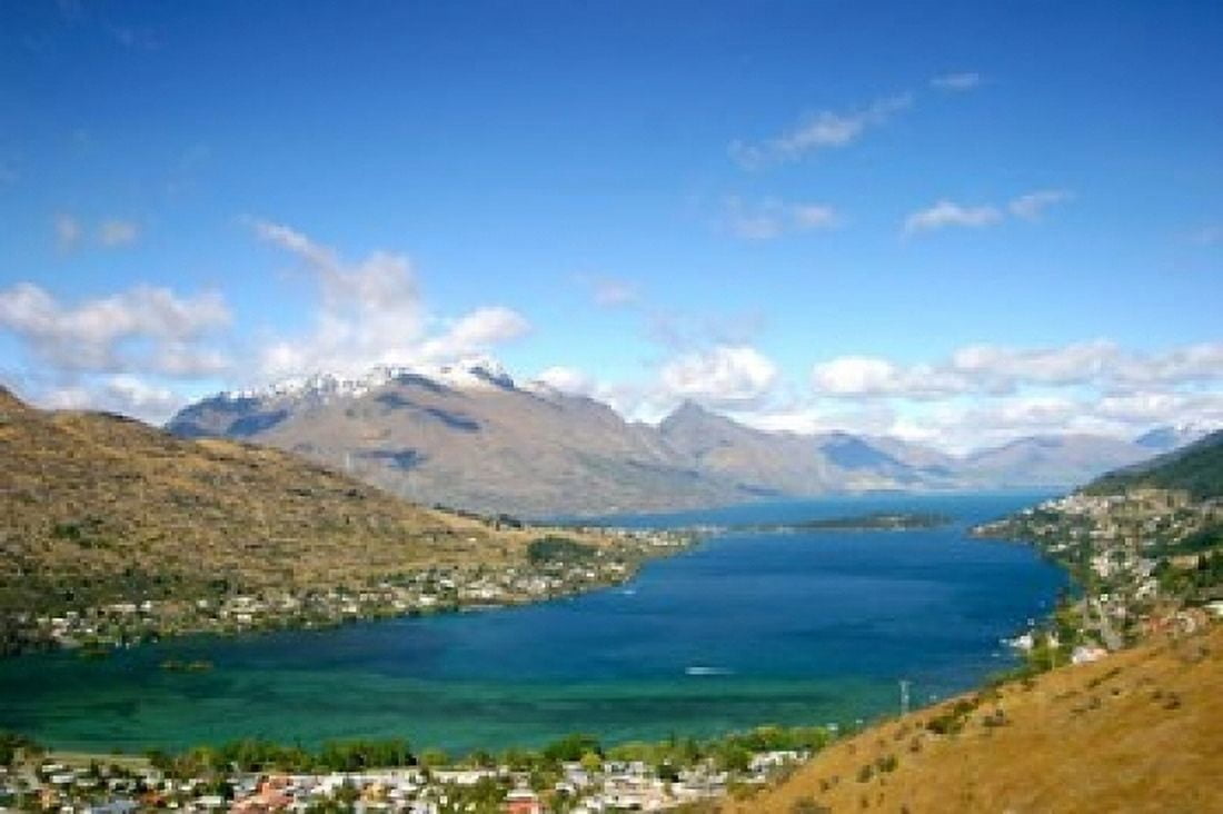 New Zealand Queenstown Lake Wakatipu Canvas Art - Micah Wright DanitaDelimont (36 x 24)