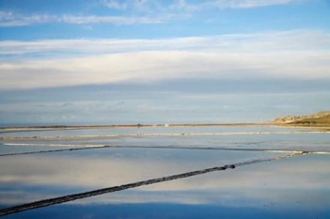 New Zealand South Isl Evaporation Ponds Lake Grassmere Canvas Art - David Wall DanitaDelimont (17 x 11)