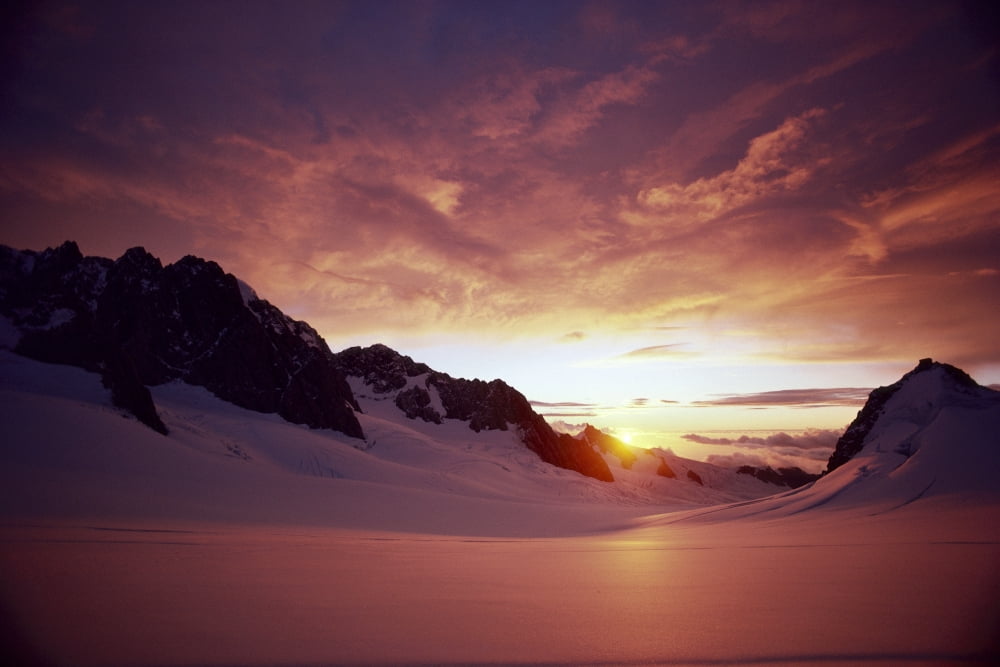 New Zealand South Island Mount Cook Sunset Atop Glacier Reflections A55B Canvas Art - Allan Seiden  Design Pics (19 x 12)
