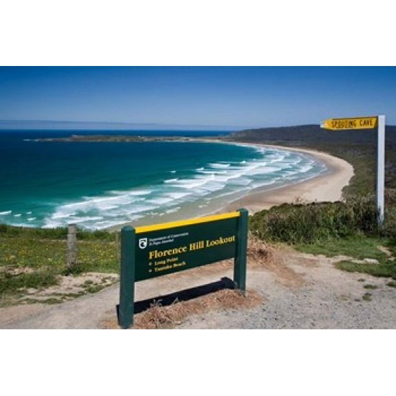 New Zealand, South Island, Tautuku Beach coastline Poster Print by Jaynes Gallery (36 x 24)