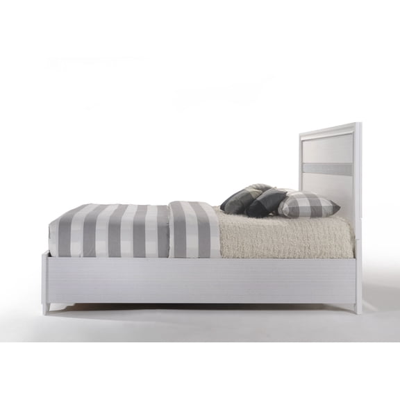 Newboti Furniture Naima White Finish Queen Bed W/Storage 50954