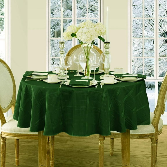 Newbridge Hunter Green Elegance Plaid 70 inch Round Fabric Dining Room Party Tablecloth