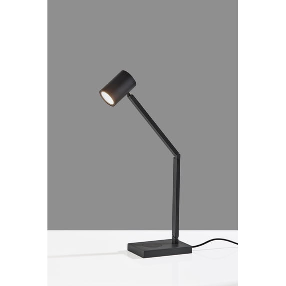 Newman Task Lamp w. Wireless Charging