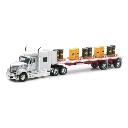 New Ray International LoneStar Flatbed Truck with Radioactive Waste Barrels 1:32 Scale Model Vehicle