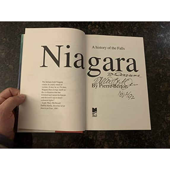 Pre-Owned Niagara: A History of the Falls (Hardcover) 0771012128 9780771012129