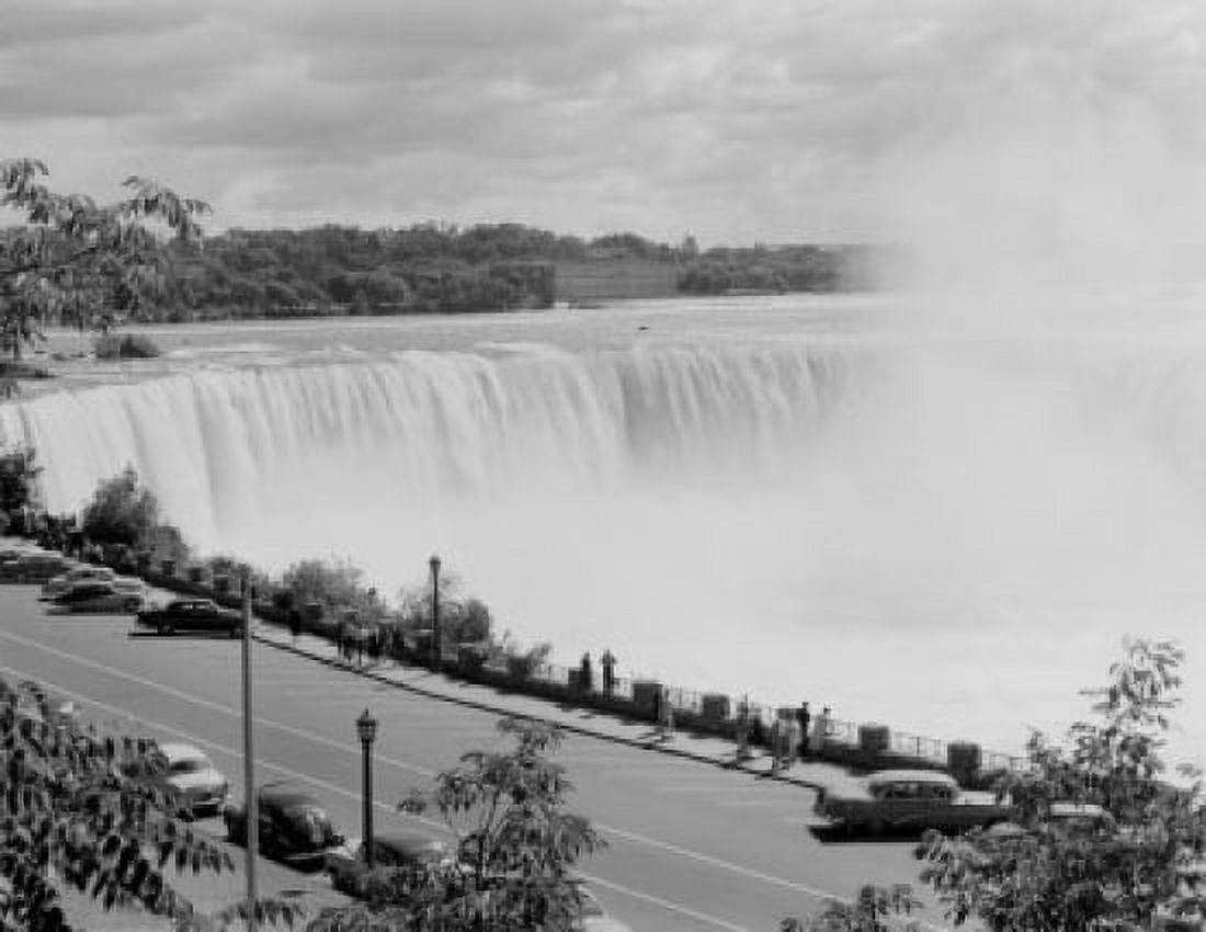 Niagara Falls viewed from the road Canvas Art - (18 x 24)