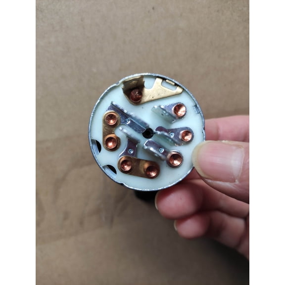 Nice Start Key Compatible with CH740 CH730 23HP 25HP 27HP 14HP Gasoline Engine Parts 2509939