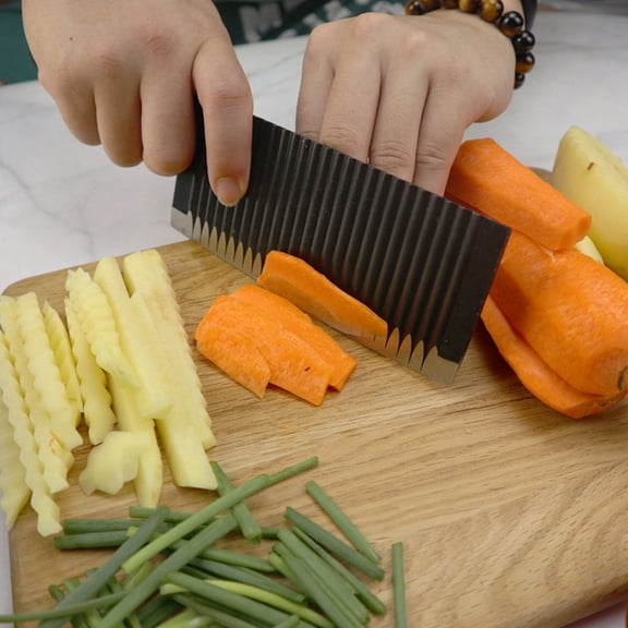 Niceauty Stainless Steel Wavy Knife for Kitchen Use Black Ergonomic Handle Comfort 1 Piece