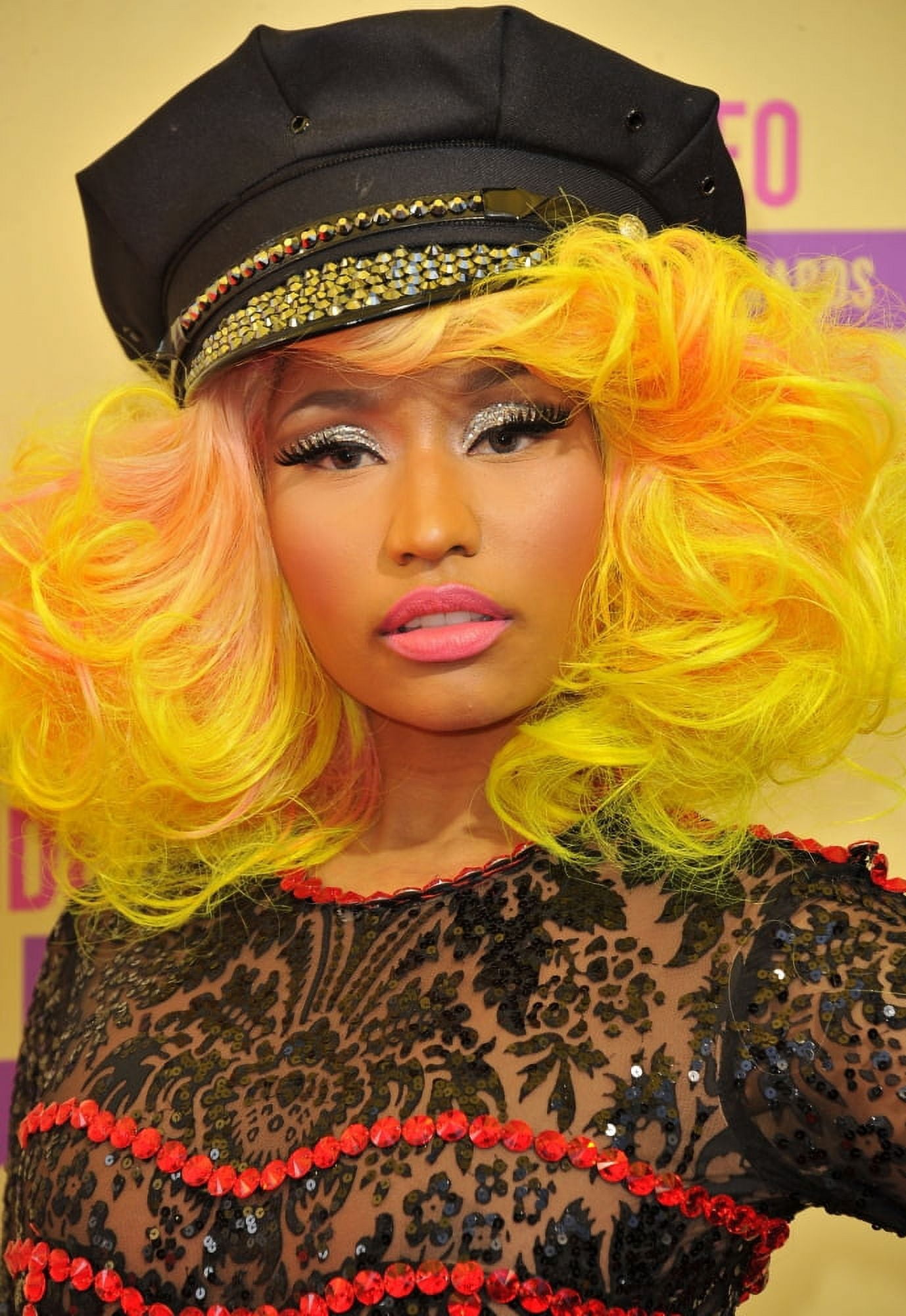 Nicki Minaj At Arrivals For 2012 Mtv Video Music Awards Vma - Arrivals Canvas Art - (16 x 20)