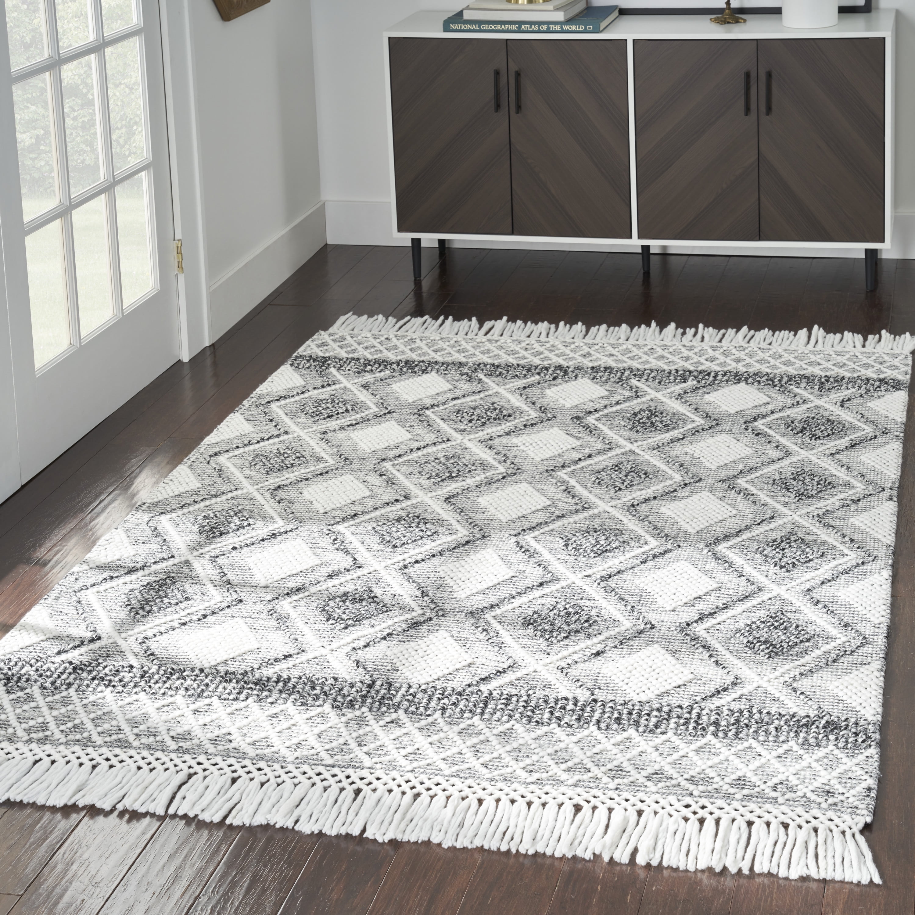 Ivory and Gray Geometric Handwoven Wool Area Rug 5'3" x 7'6"