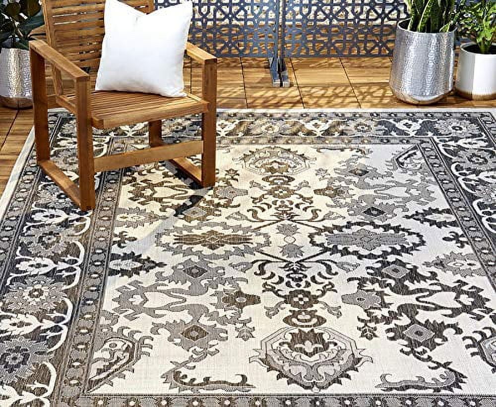 Nicole Miller New York Patio Country Ayana Transitional Border Indoor/Outdoor Area Rug, Grey/Black, 5'2"x7'2"