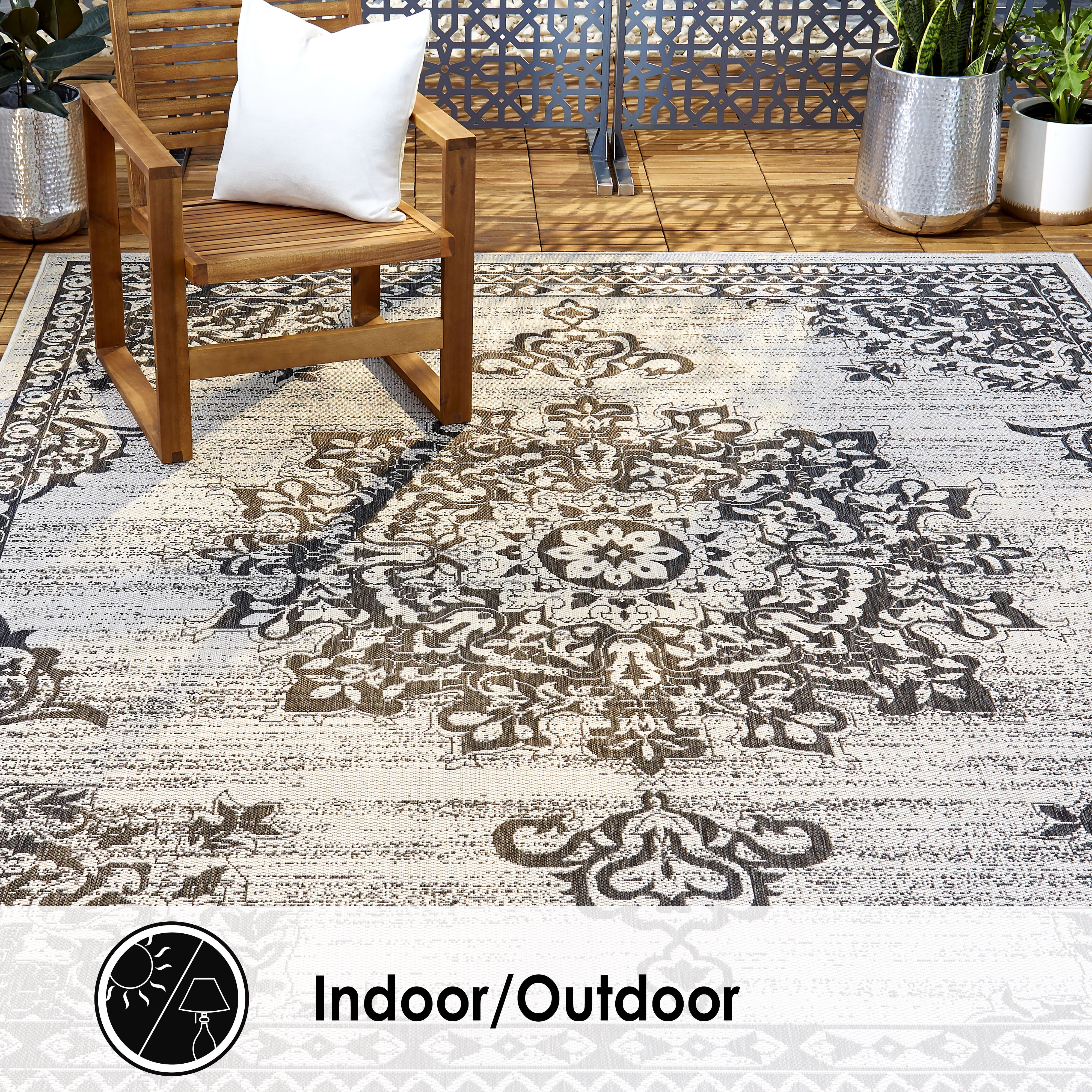 Gray and Black Medallion Synthetic Indoor/Outdoor Area Rug