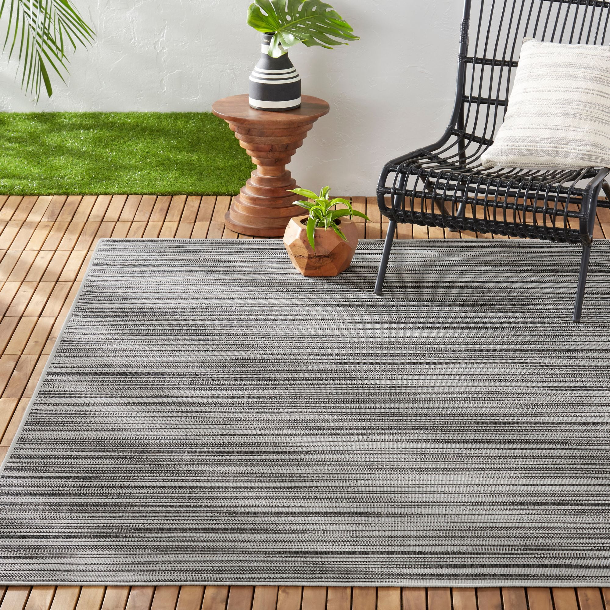 Nicole Miller New York Patio Country Wynona Contemporary Abstract Indoor/Outdoor Area Rug, Black/Beige, 5'2"x7'2"