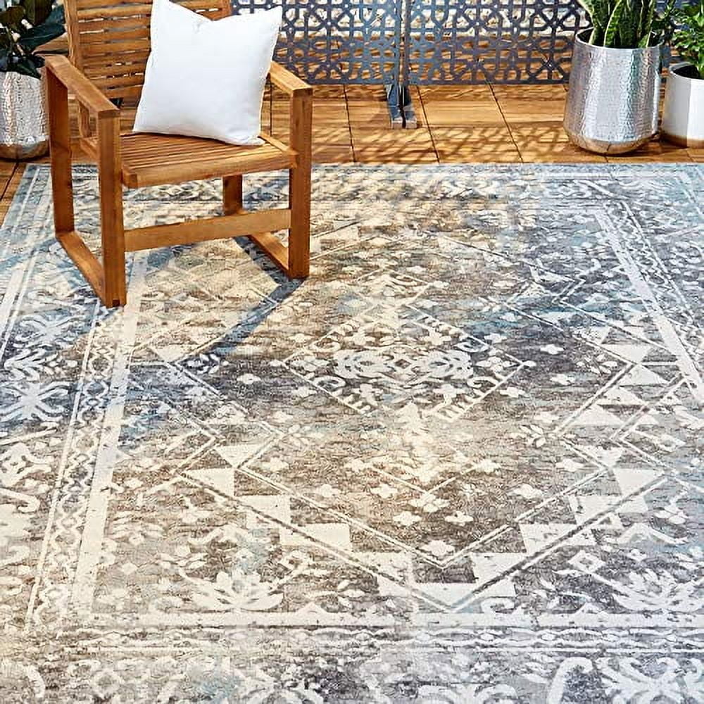 Gray Medallion 8' x 10' Synthetic Easy Care Rug