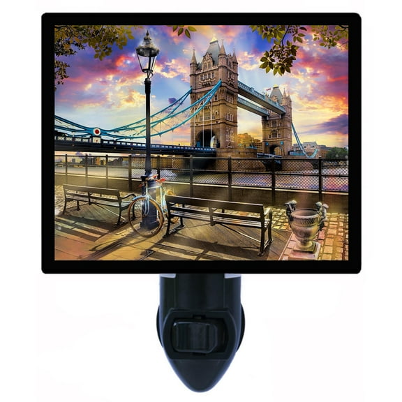 Night Light - Night Light Plus Extra Free Switchable Insert. 4 Watt Bulb, E12 Base. Tower Bridge.