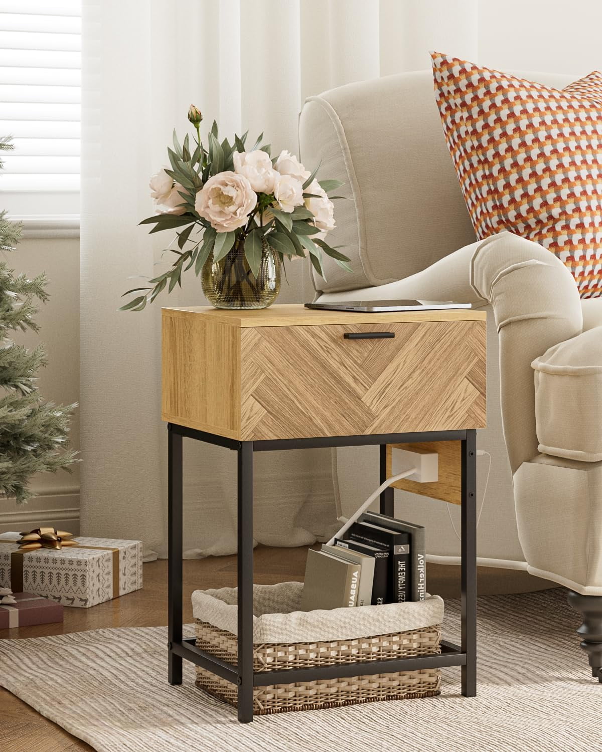 Nightstand with Charging Station,Bedside Tables with Storage Drawer