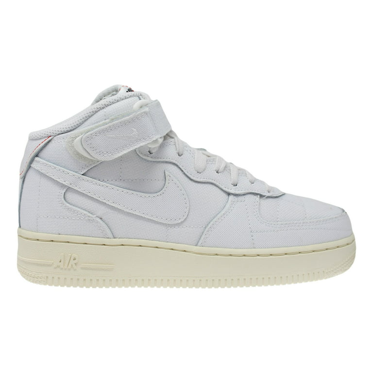 Nike Air Force 1 '07 Sneaker in White - Size 12