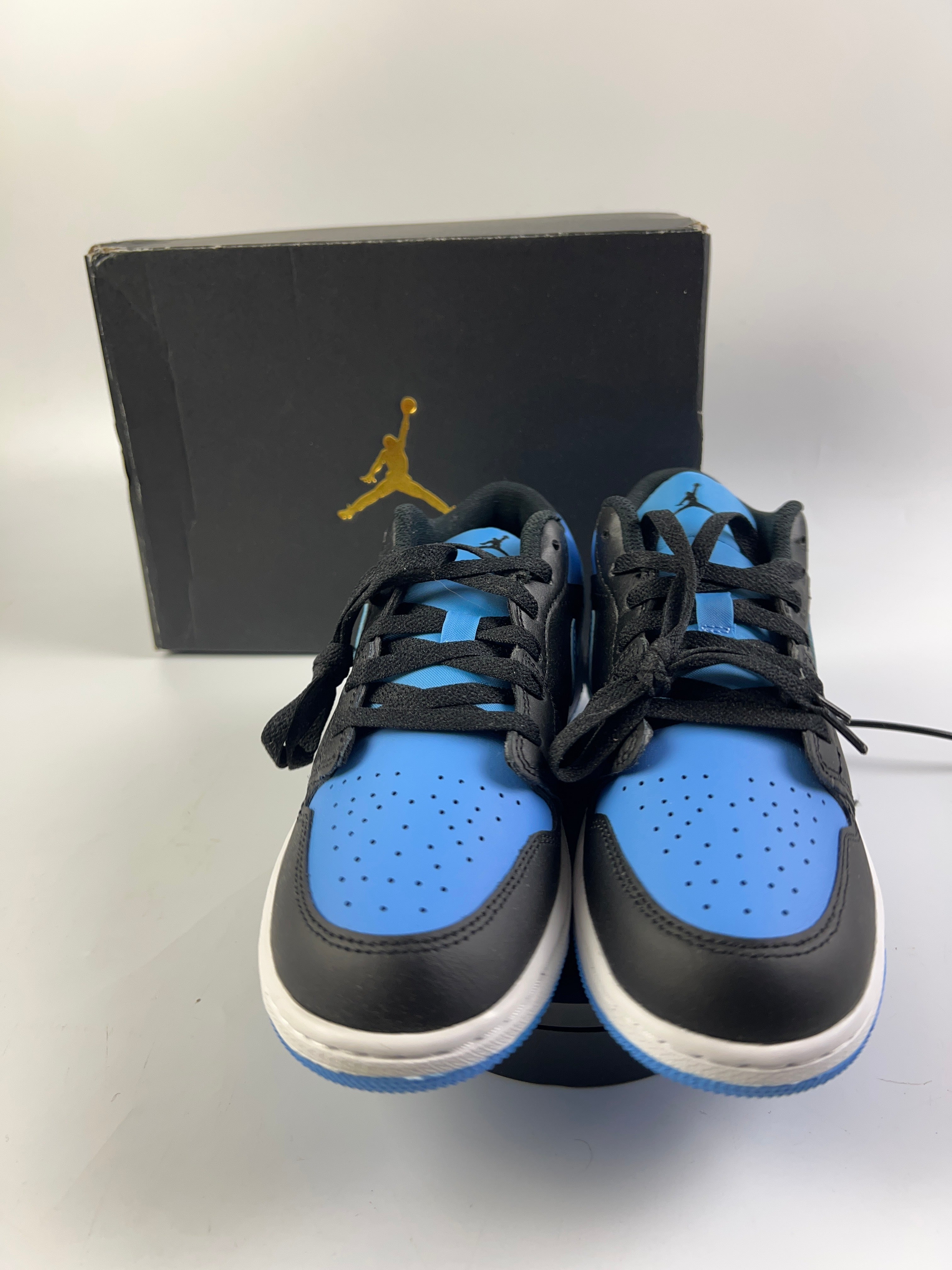 Nike Air Jordan 1 Low University Blue 553560-041 UNC Toe Youth/ Women's  Sizes 6Y - Walmart.com