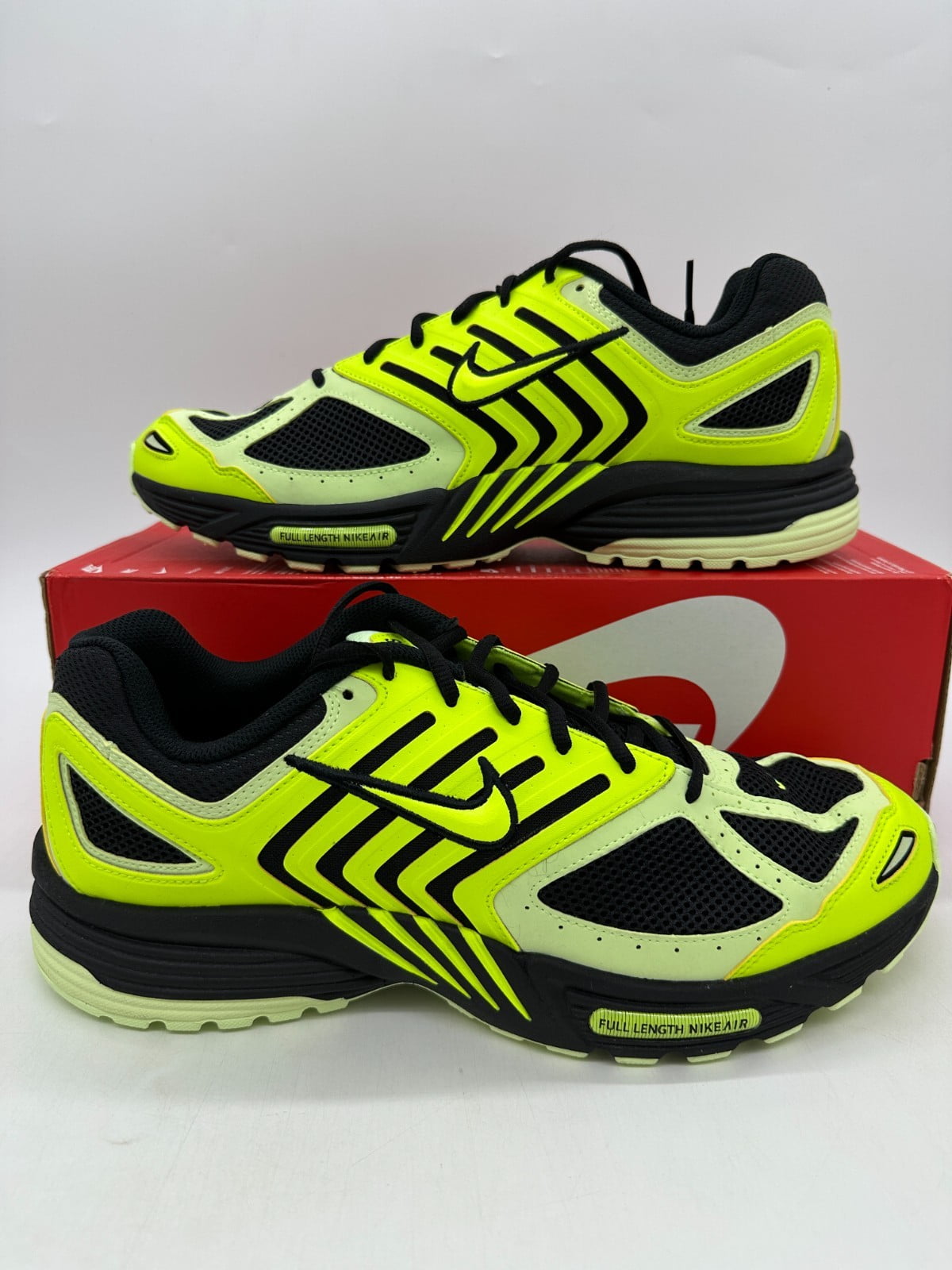 mens nike tennis shoes size 14