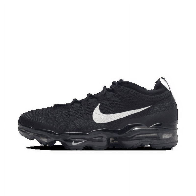 black vapormax size 6