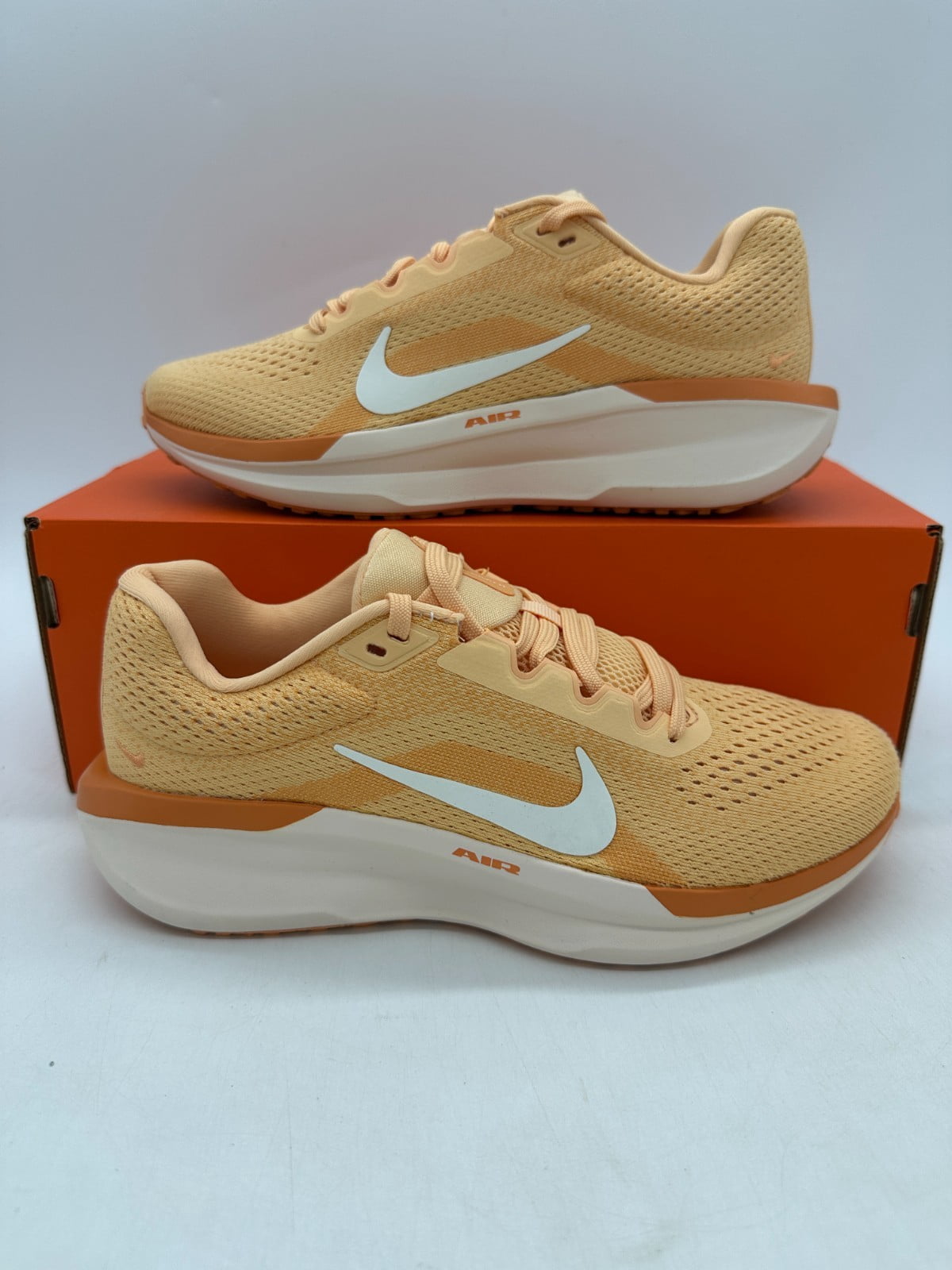 Air Winflo 11 Women's Size 9.5 orange Running Athletic Shoes FJ9510 700