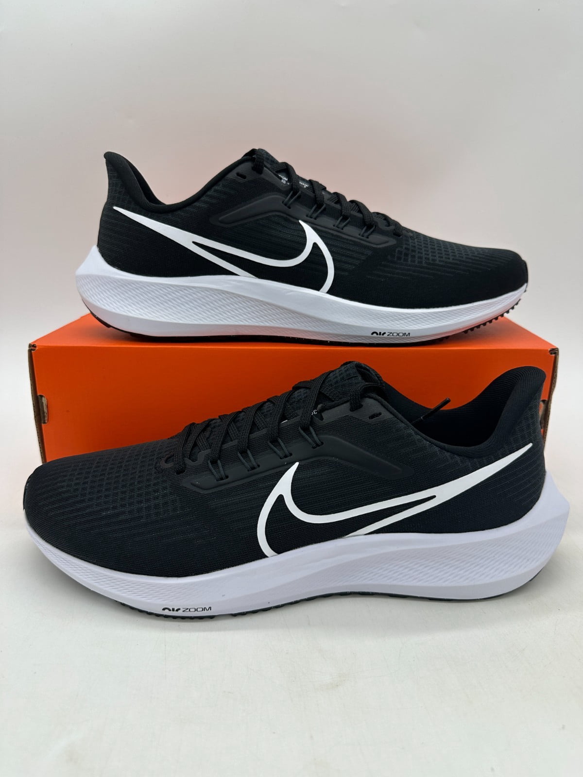 Nike Air Zoom Pegasus 39 Men's Size 13 Black White Athletic Shoes