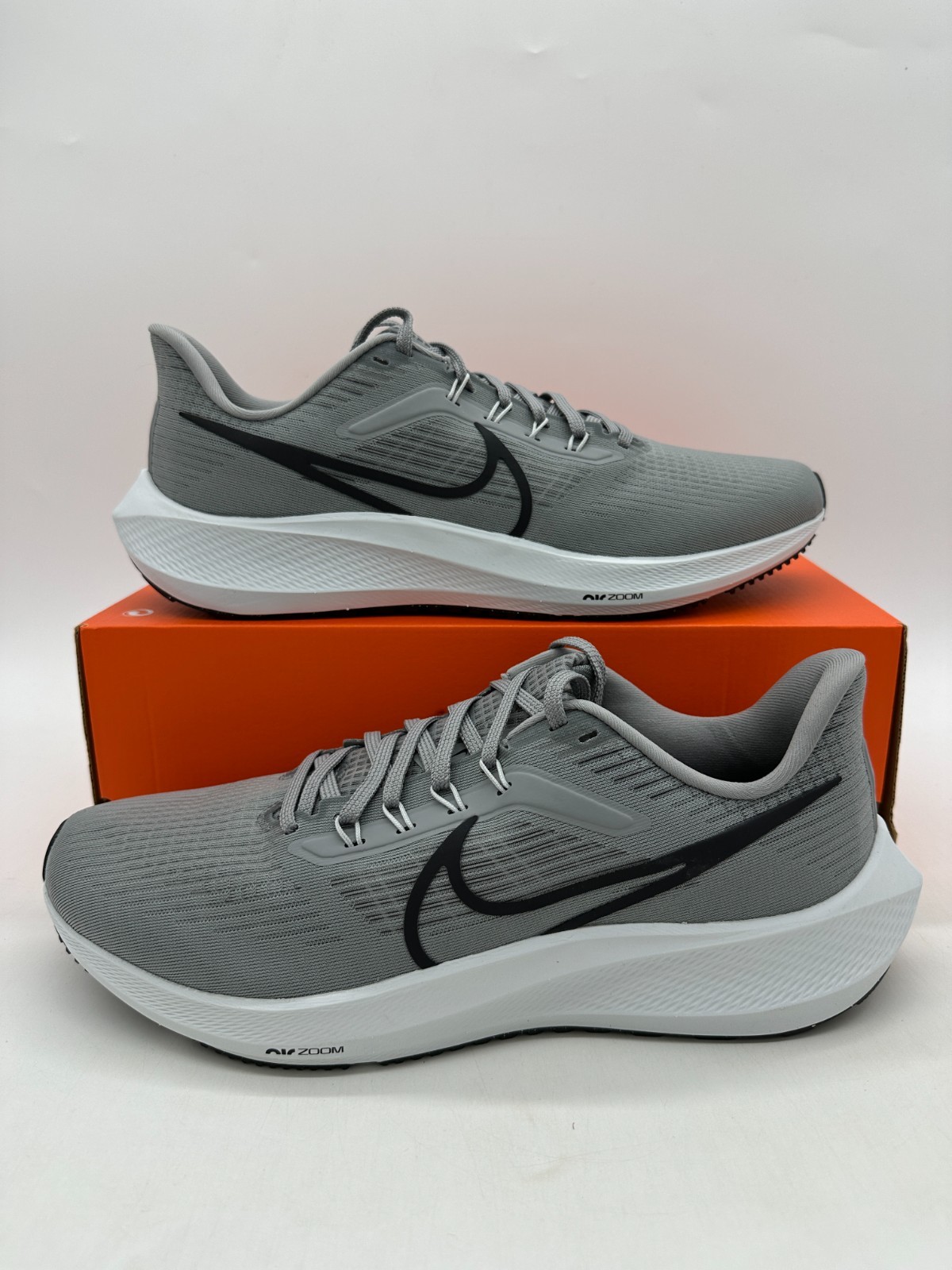 NIKE - 39 Nike Air Zoom Pegasus 39 men's size 13 Particle Grey Running Shoes