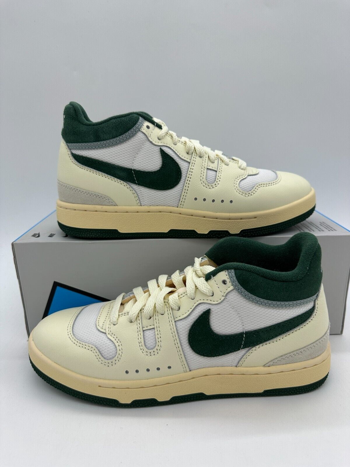 Nike Attack Men's Size 6.5 Women's Size 8 Cream Athletic Shoes FZ2097 100
