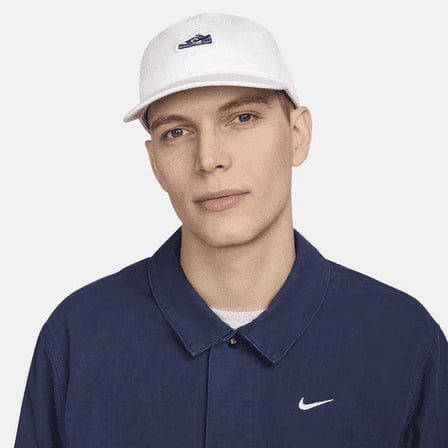 Nike Club Unstructured Dunk Patch Cap Color: White Size: M/L