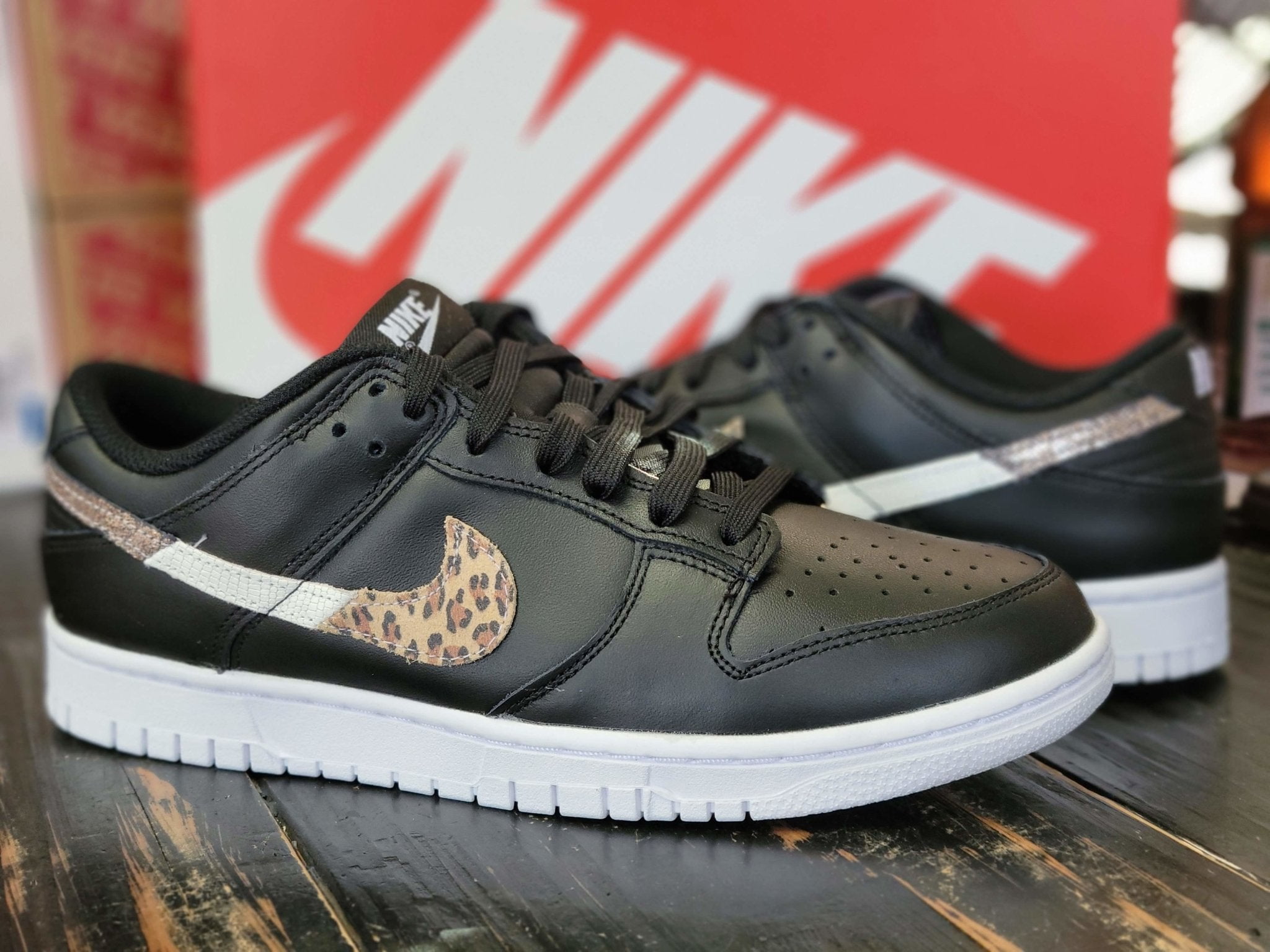 Leopard print nike womens hotsell shoes
