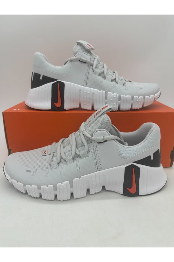 Free Metcon 5 Women's Size 9.5 Grey White Gym Training Shoes DV3950 002
