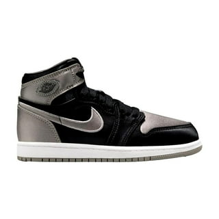 Black Jordan 1 Retro High