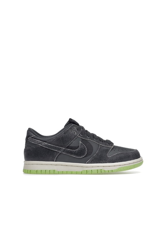 Kid's Dunk Low Halloween (2022) Shoes, from StockX