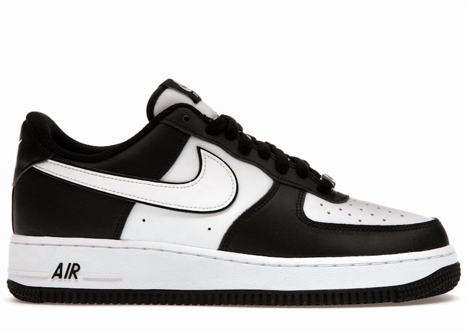 Nike Men's Air Force 1 Low '07 White Swoosh Panda Basketball Shoes