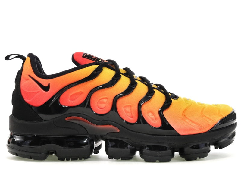 air vapormax plus black crimson yellow