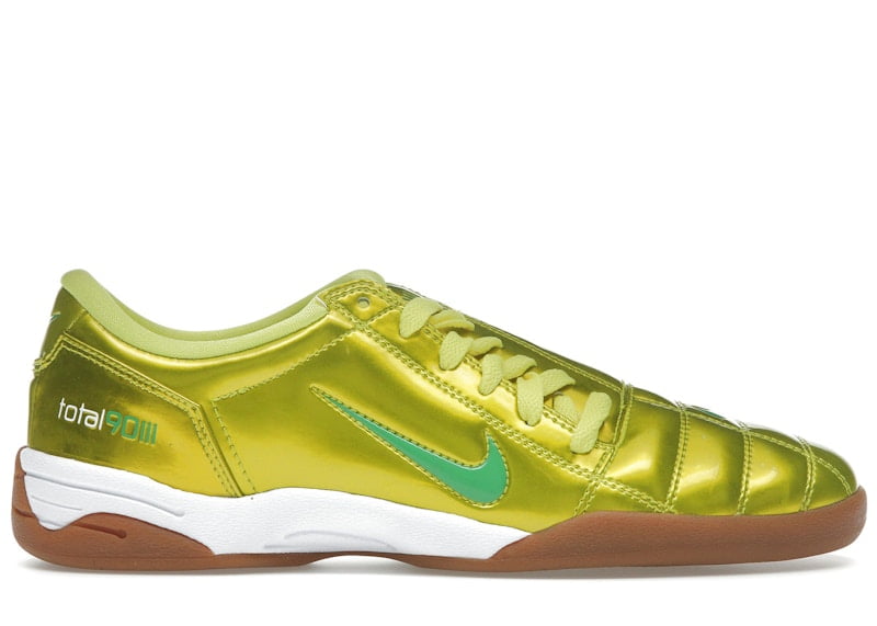 nike shoes with yellow tag