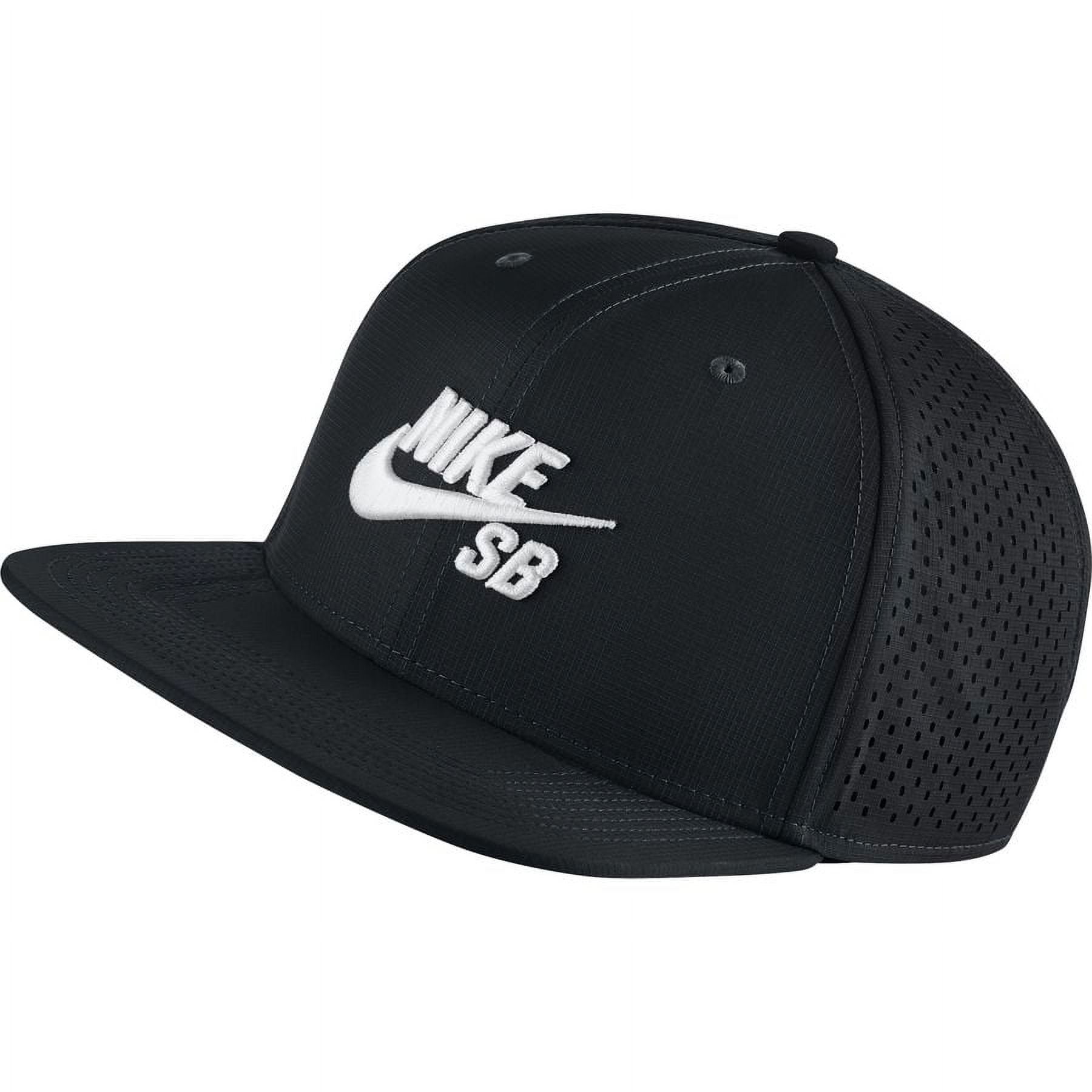 Nike Snapback Roswell Rayguns cap, Men's Fashion, Watches